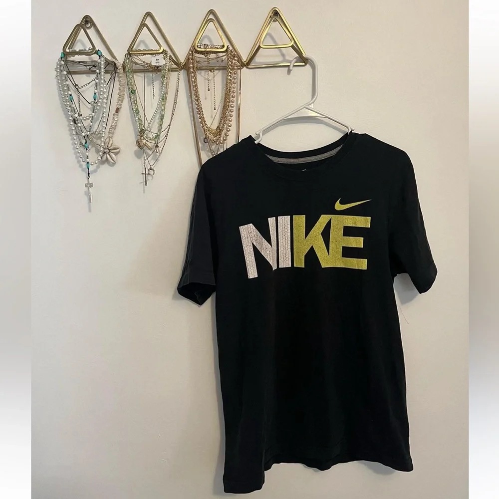 nike shirt - Picture 1 of 2